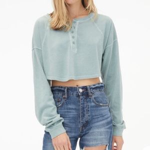 Aeropostale Cropped Boyfriend Tee